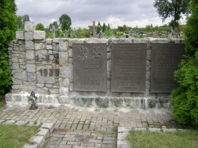 Cmentarz w Serokomli